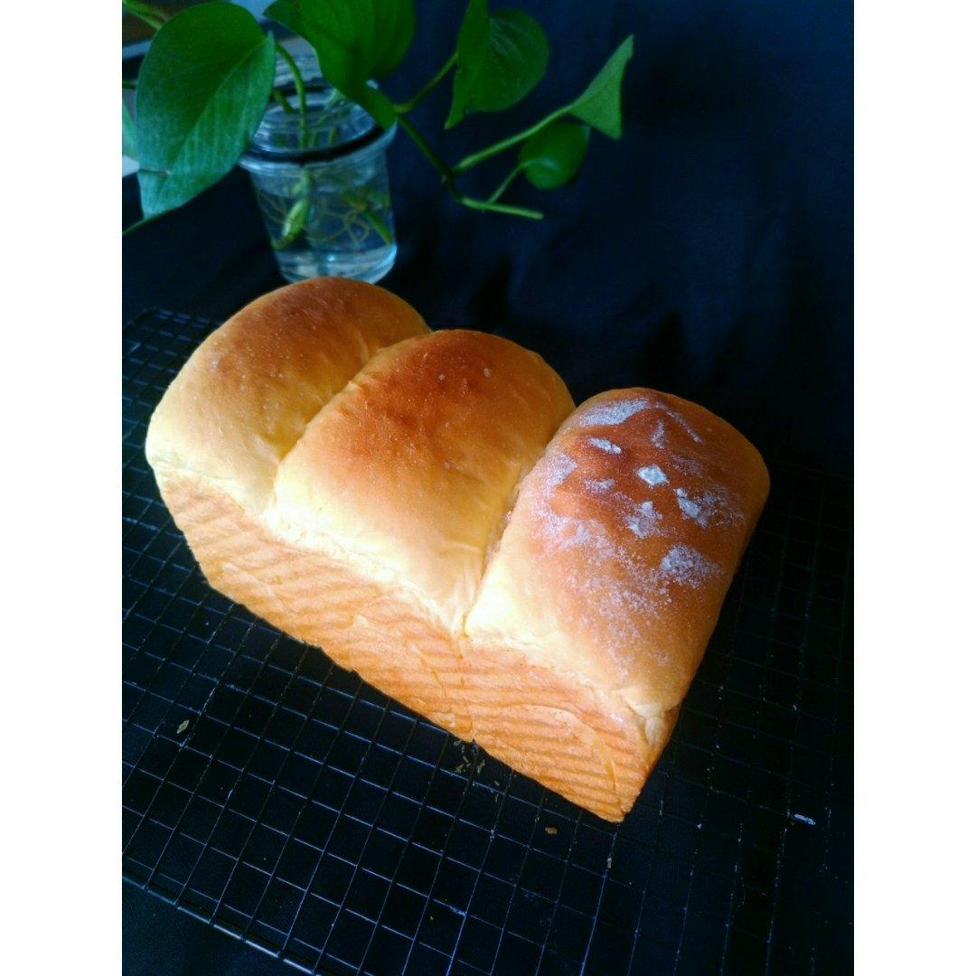豆沙吐司面包