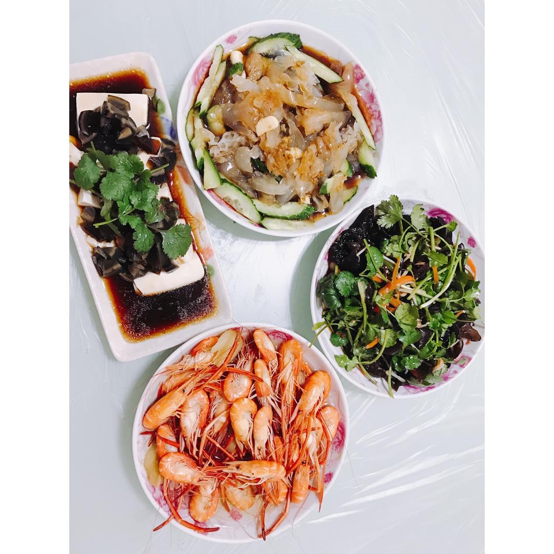 凉拌胡萝卜黑木耳