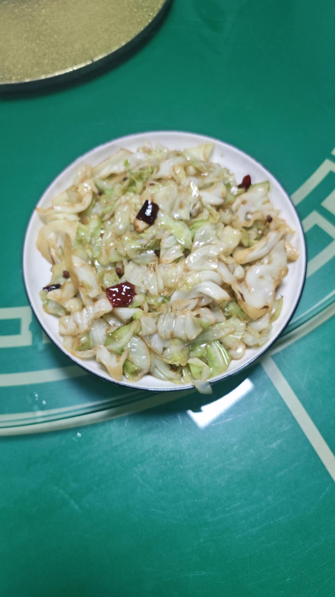 厨师长教你：“手撕包菜”的家常做法,简单又不失美味