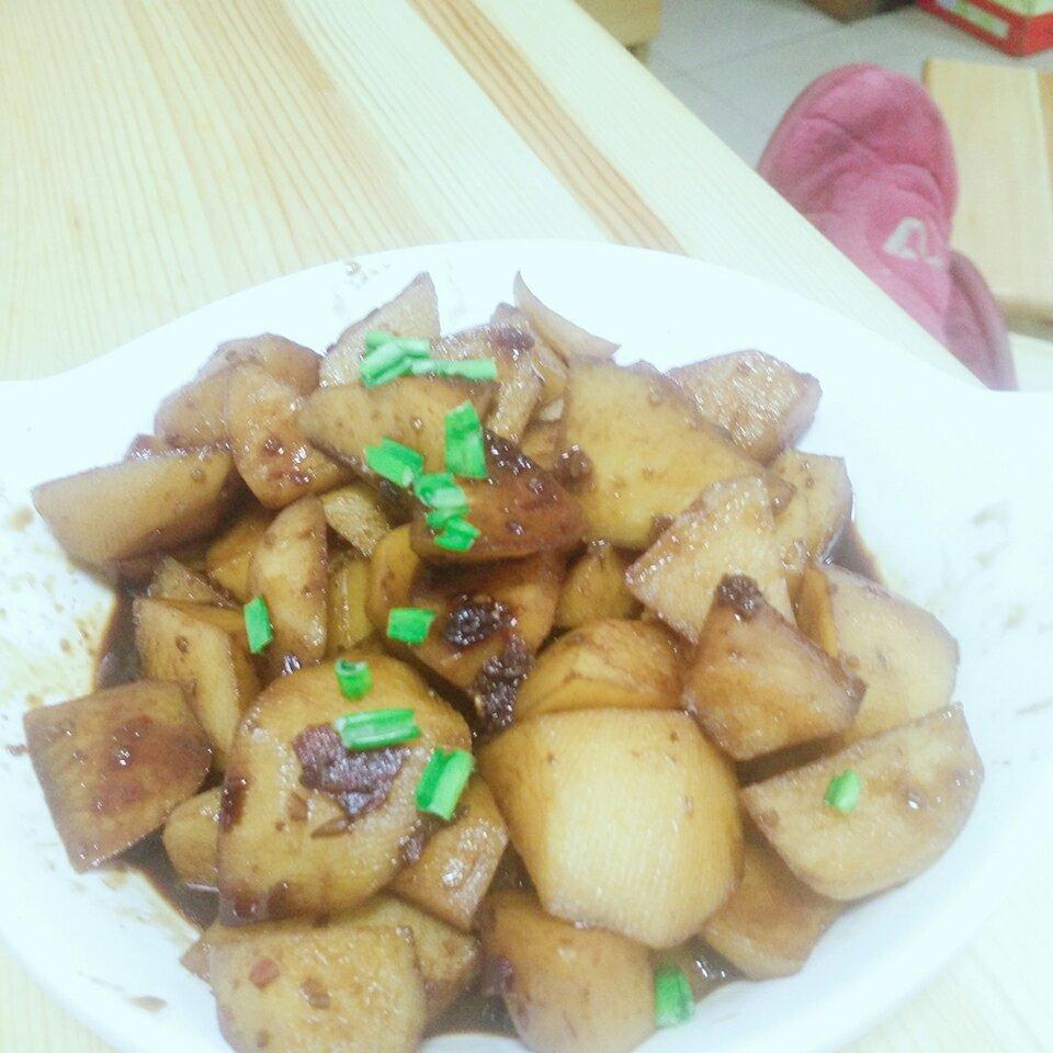红烧土豆块
