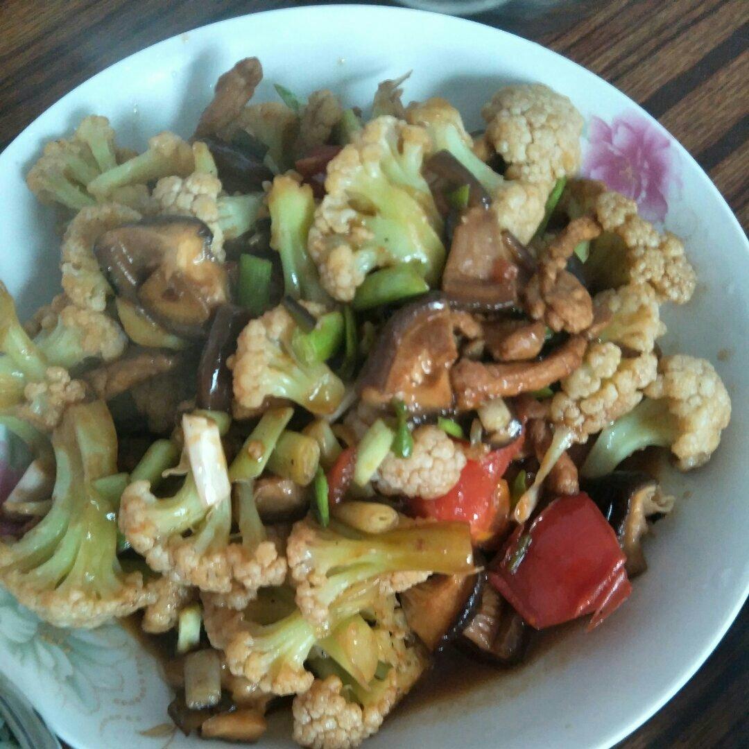 干煸菜花（花菜炒肉）