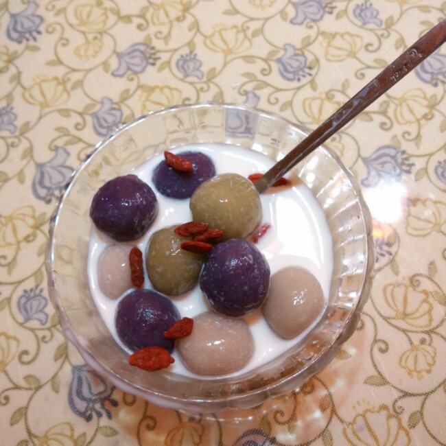 芋圆红豆奶茶