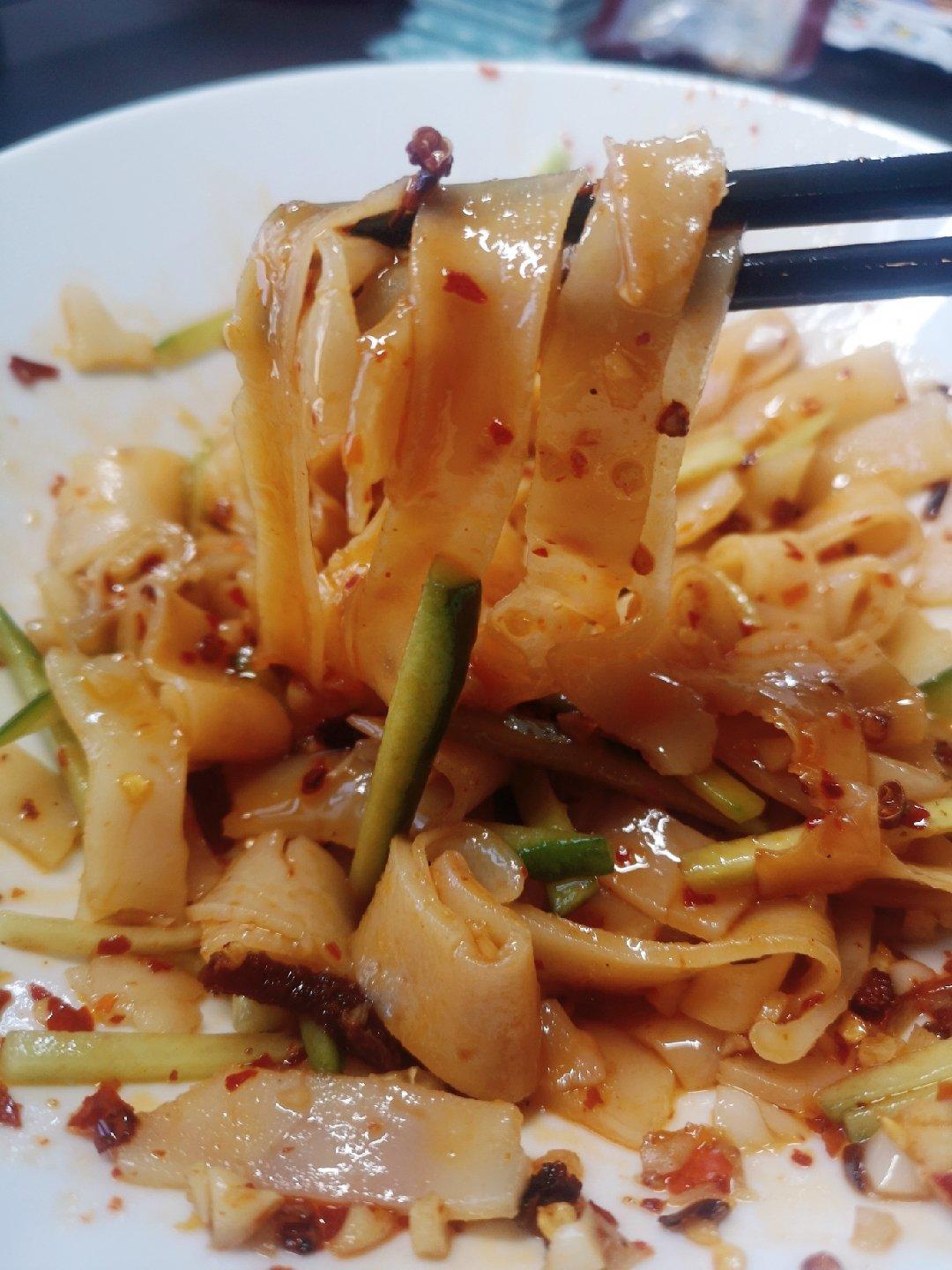 万能快手凉皮❗️不用洗面❗️不破皮❗️