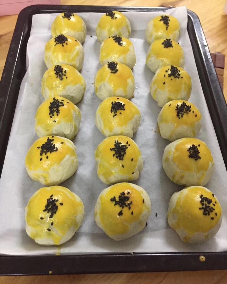 蛋黄酥