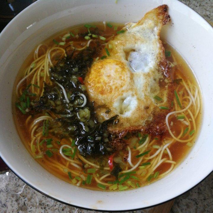 一碗热汤面