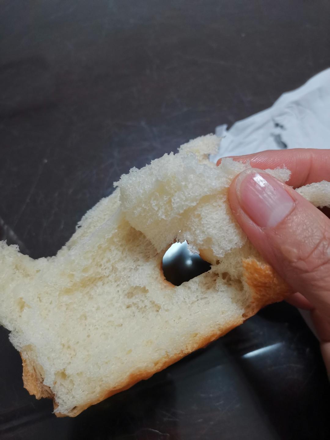 做一次就成功的牛奶吐司面包（手和面揉出手套膜）最后附全麦吐司