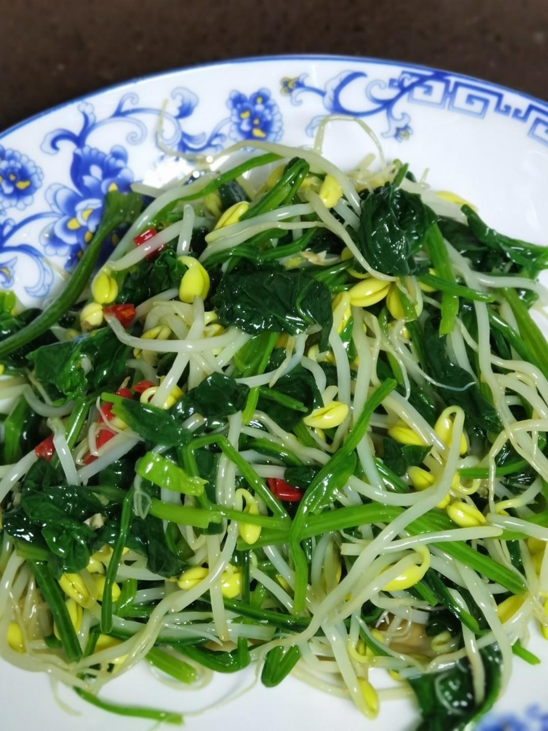 凉拌菠菜(家传秘方)
