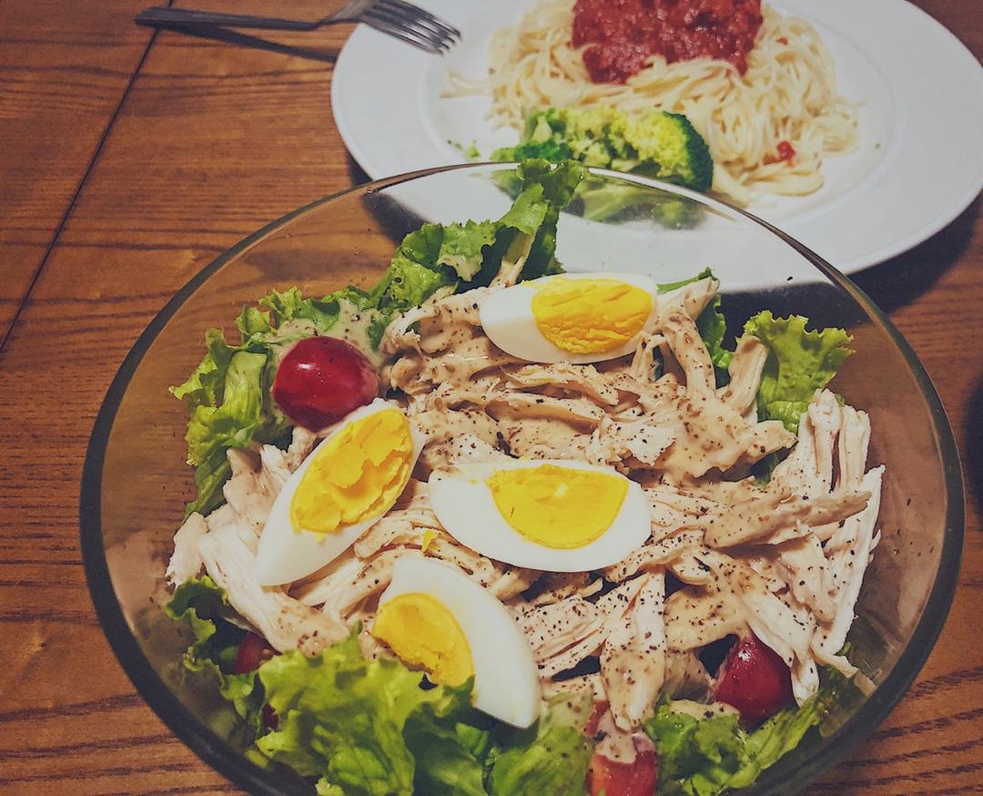 鸡肉蔬菜沙拉
