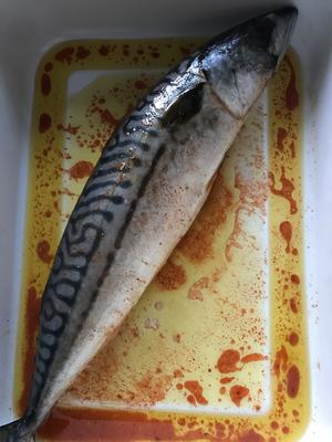 辣油烤青花鱼配洋姜的做法 步骤1