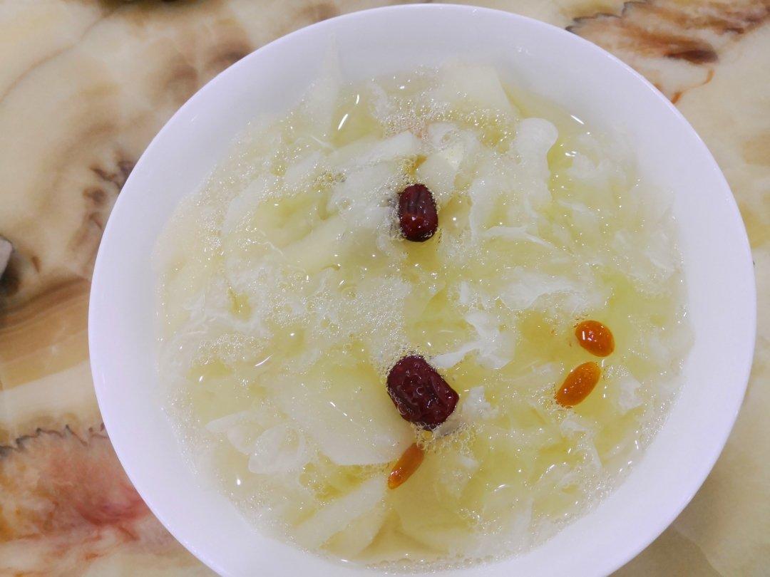 冰糖雪梨银耳汤