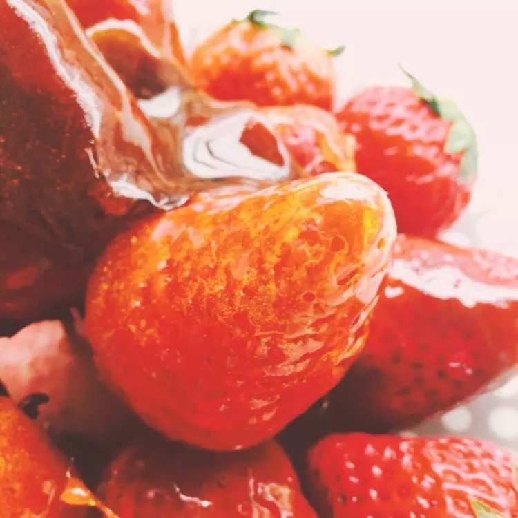草莓冰糖葫芦儿