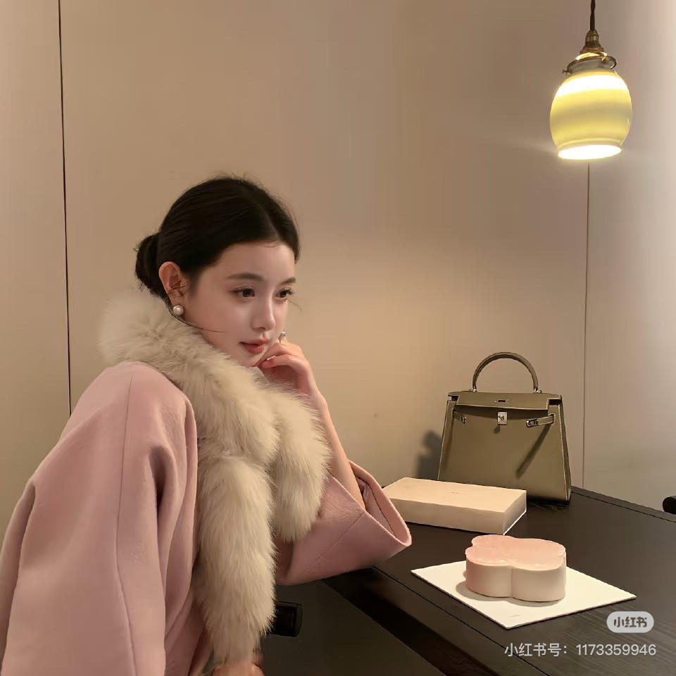 气血很足的美女一枚