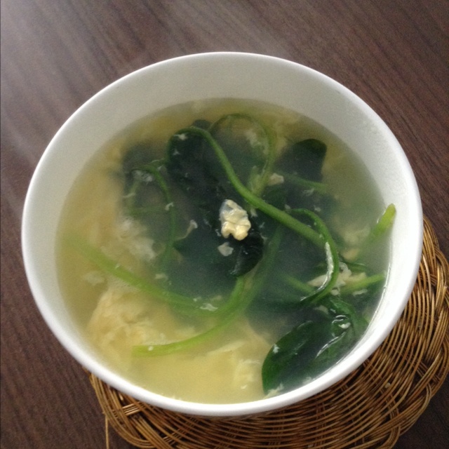 菠菜鸡蛋汤