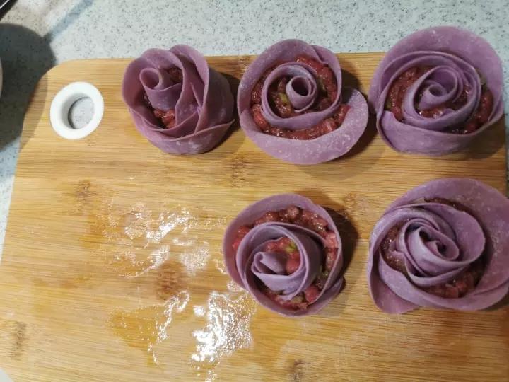玫瑰花饺子