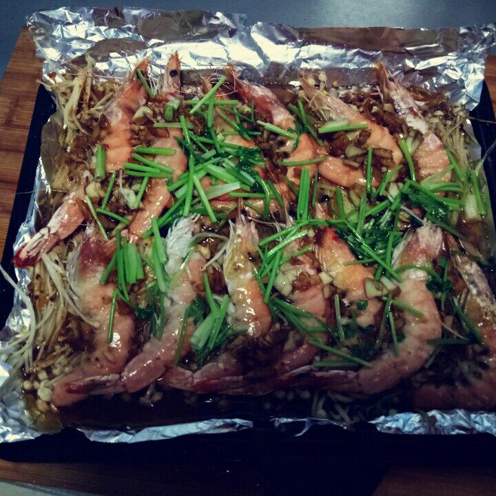 蒜蓉金针菇烤虾（烤箱）