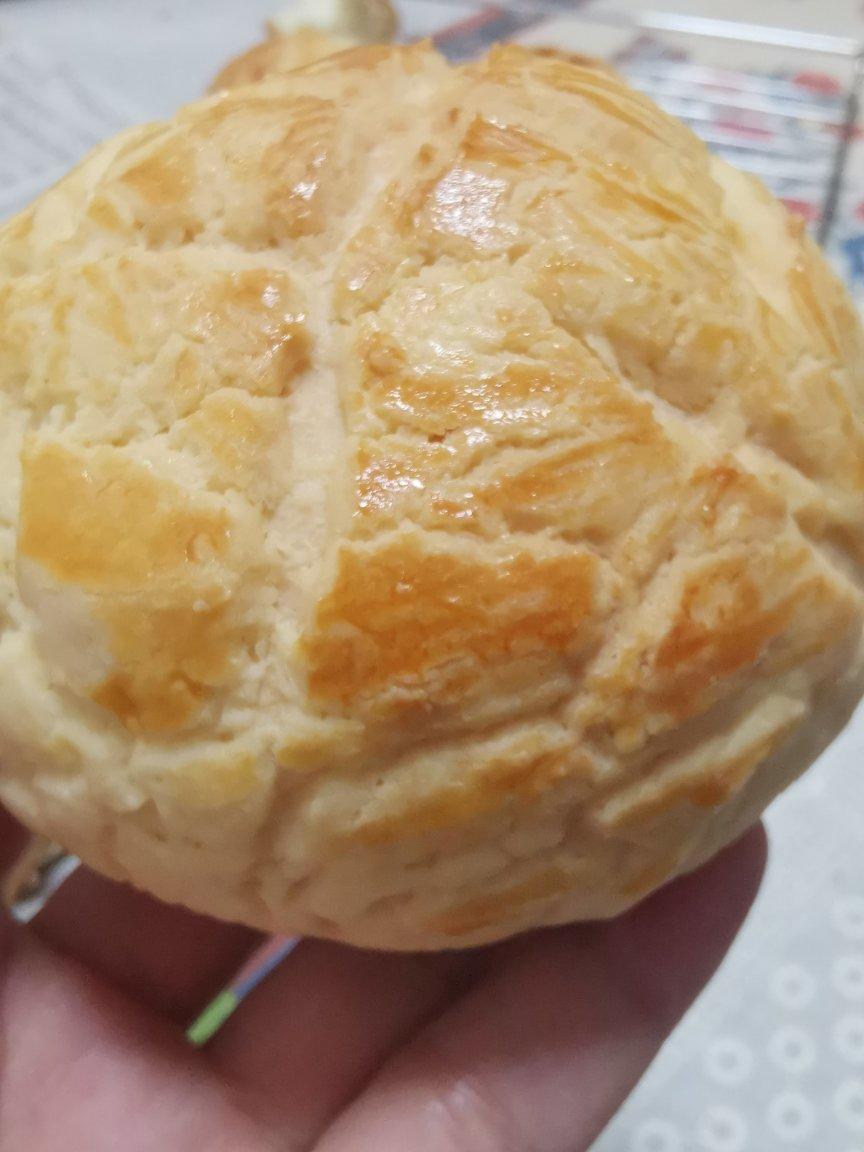 好吃到炸裂的港式菠萝包（附带制作酥皮的小视频）
