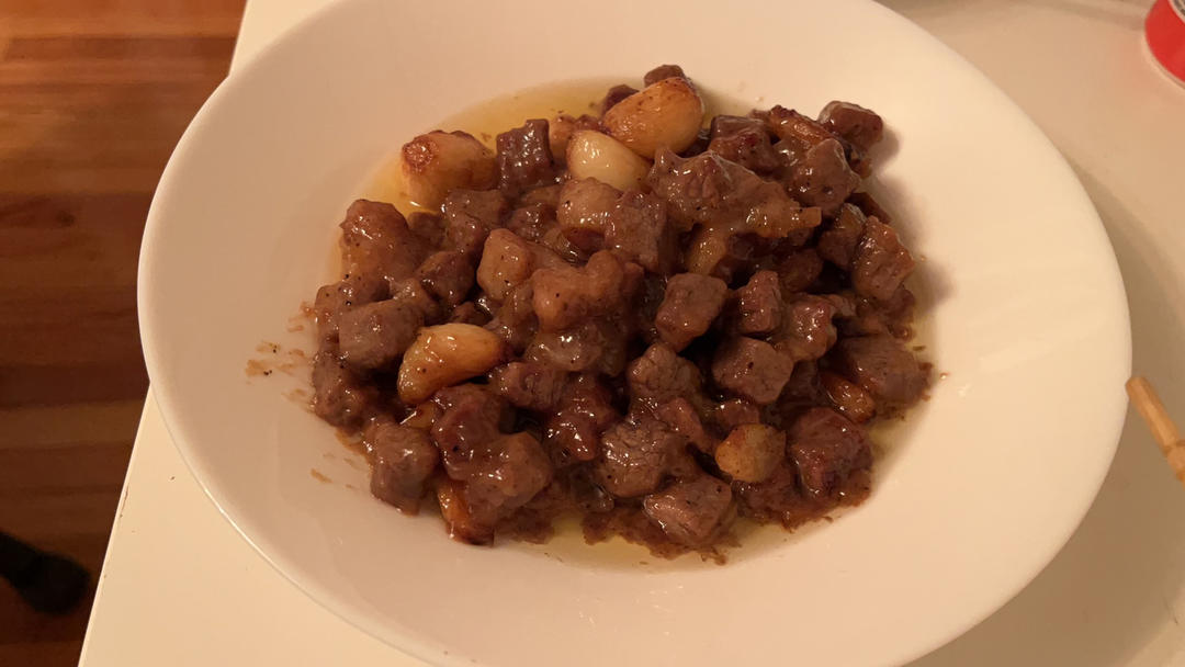好吃到舔盘的蒜香黑椒牛肉粒