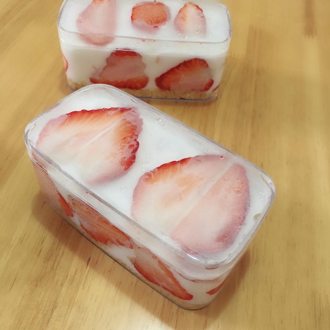 【视频】草莓慕斯蛋糕～抓住草莓季的尾巴