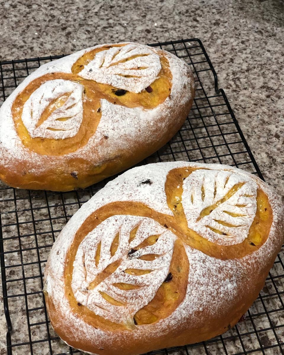 kiri奶油芝士食谱—全麦蔓越莓奶酪软欧包（视频）