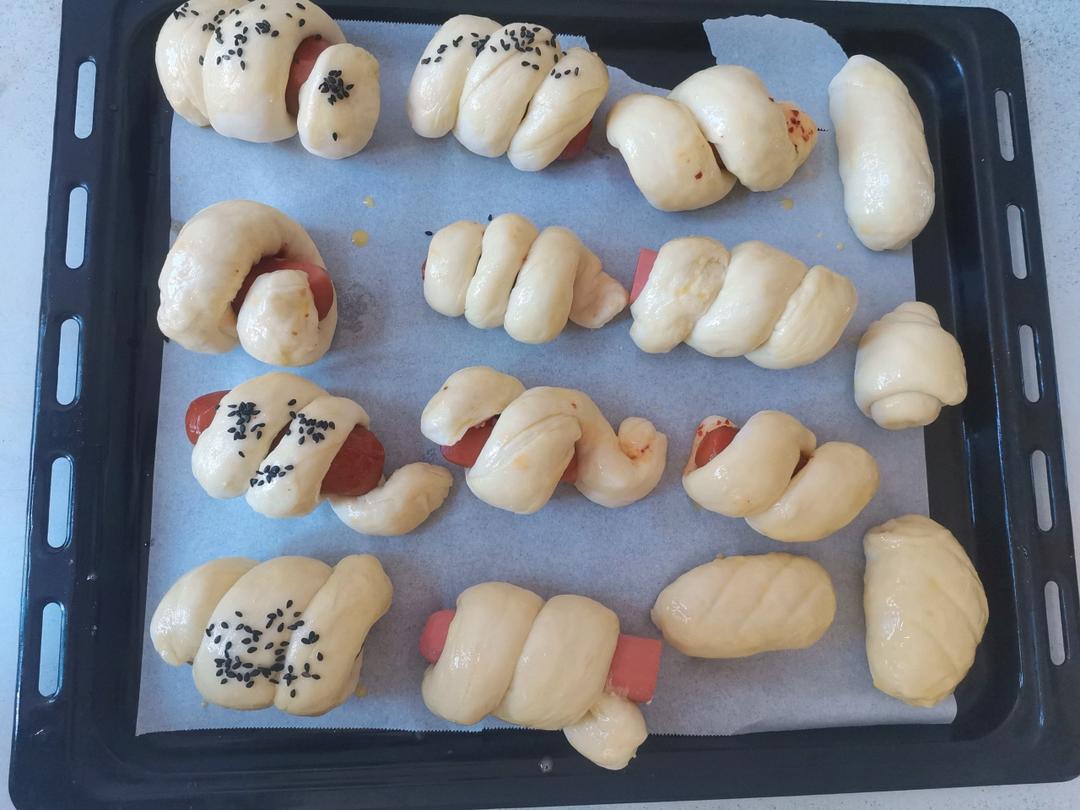 热狗小面包-既能作早餐又能作零食，咬一口就是满满的幸福