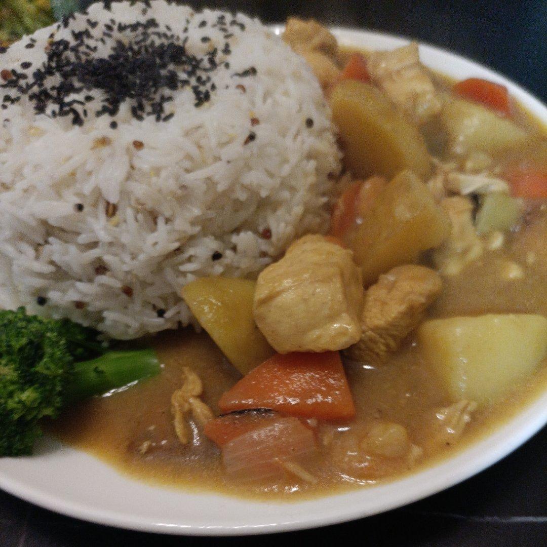零失败日式咖喱鸡肉饭！！最正宗日本家庭做法！简单又好吃！