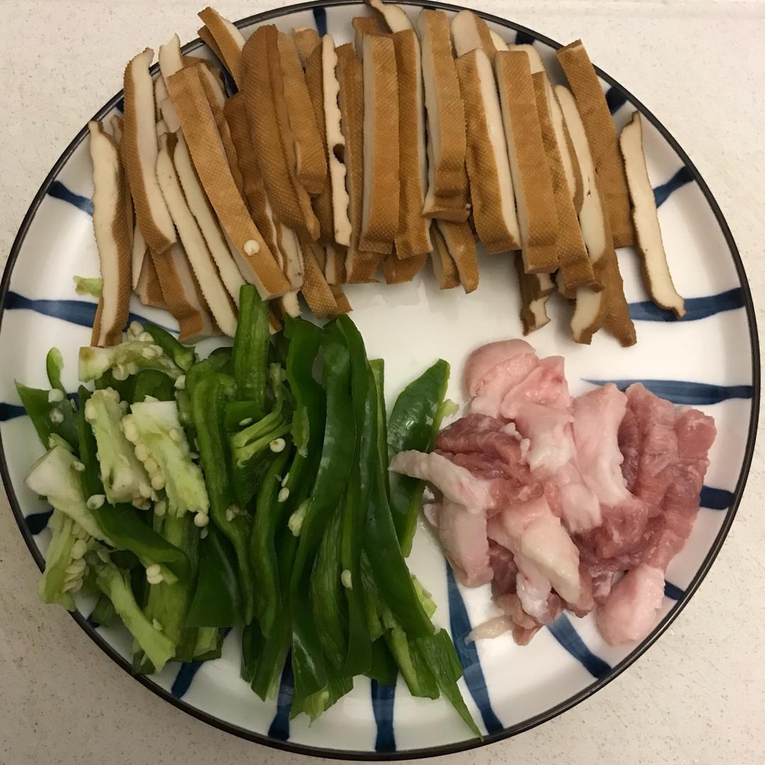 青椒豆干炒肉丝