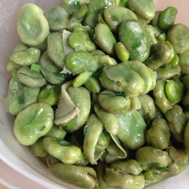 葱炒蚕豆