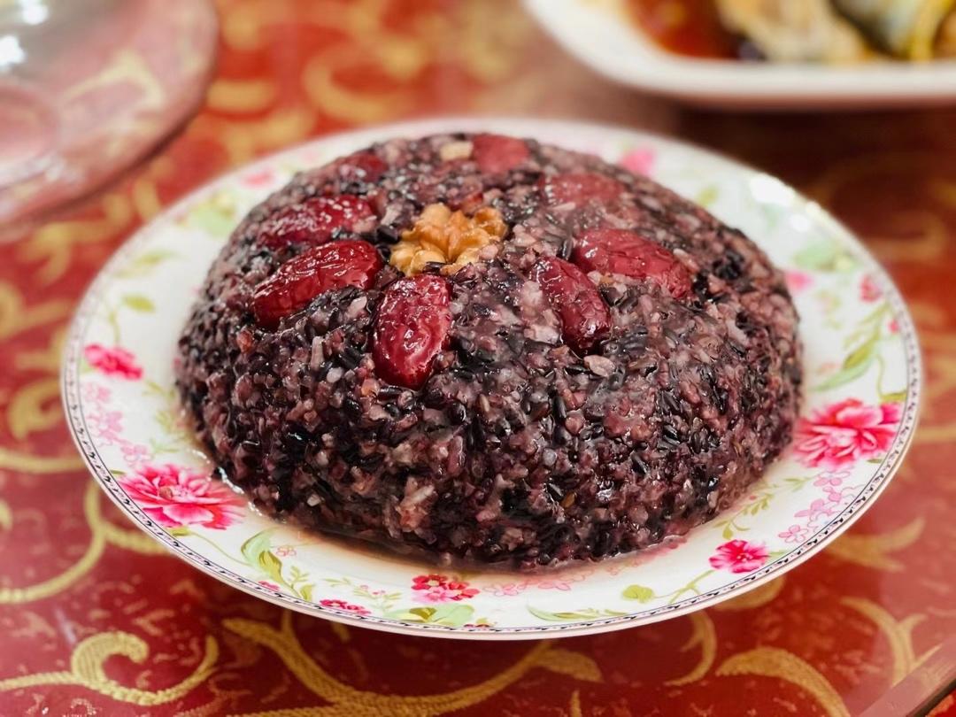 紫米芋泥八宝饭
