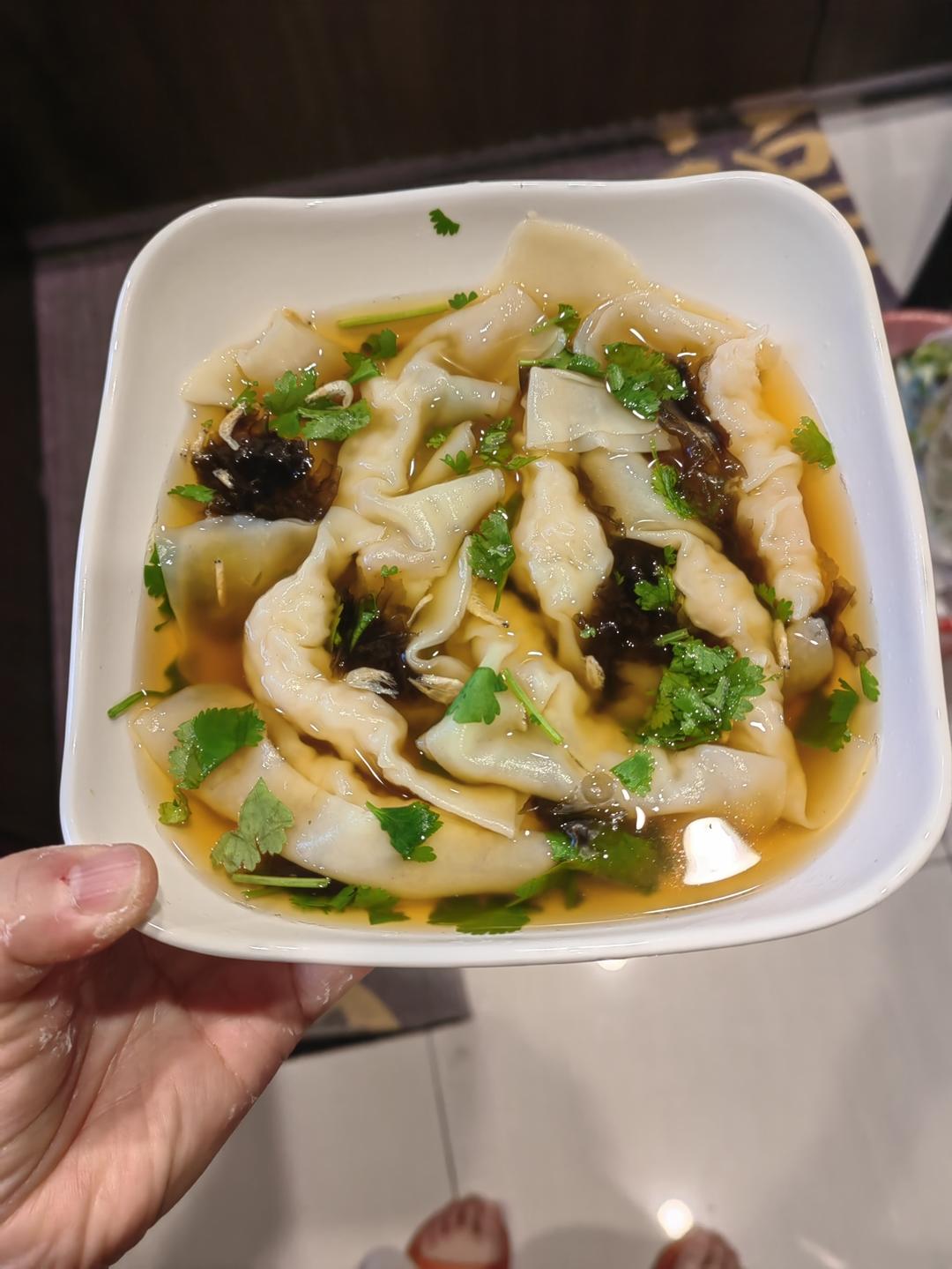 虾滑面片(饺子皮＆馄饨皮的懒人吃法)