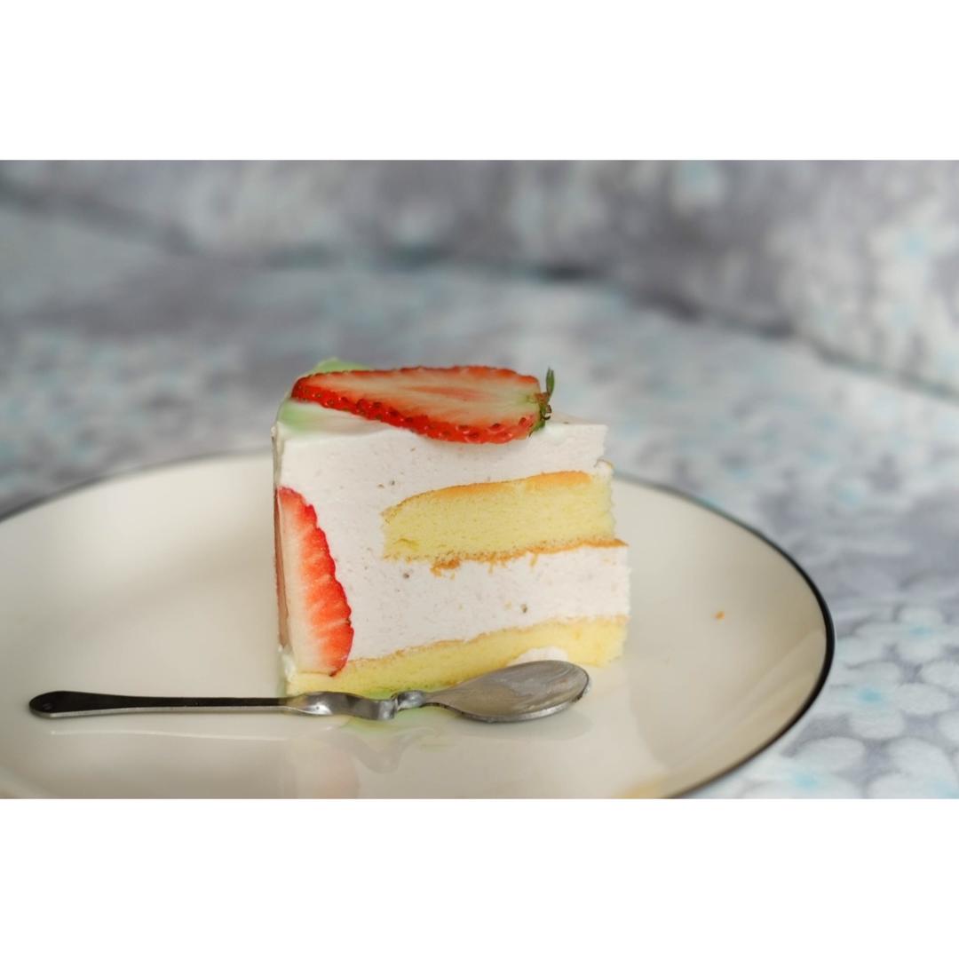 巧克力草莓慕斯蛋糕