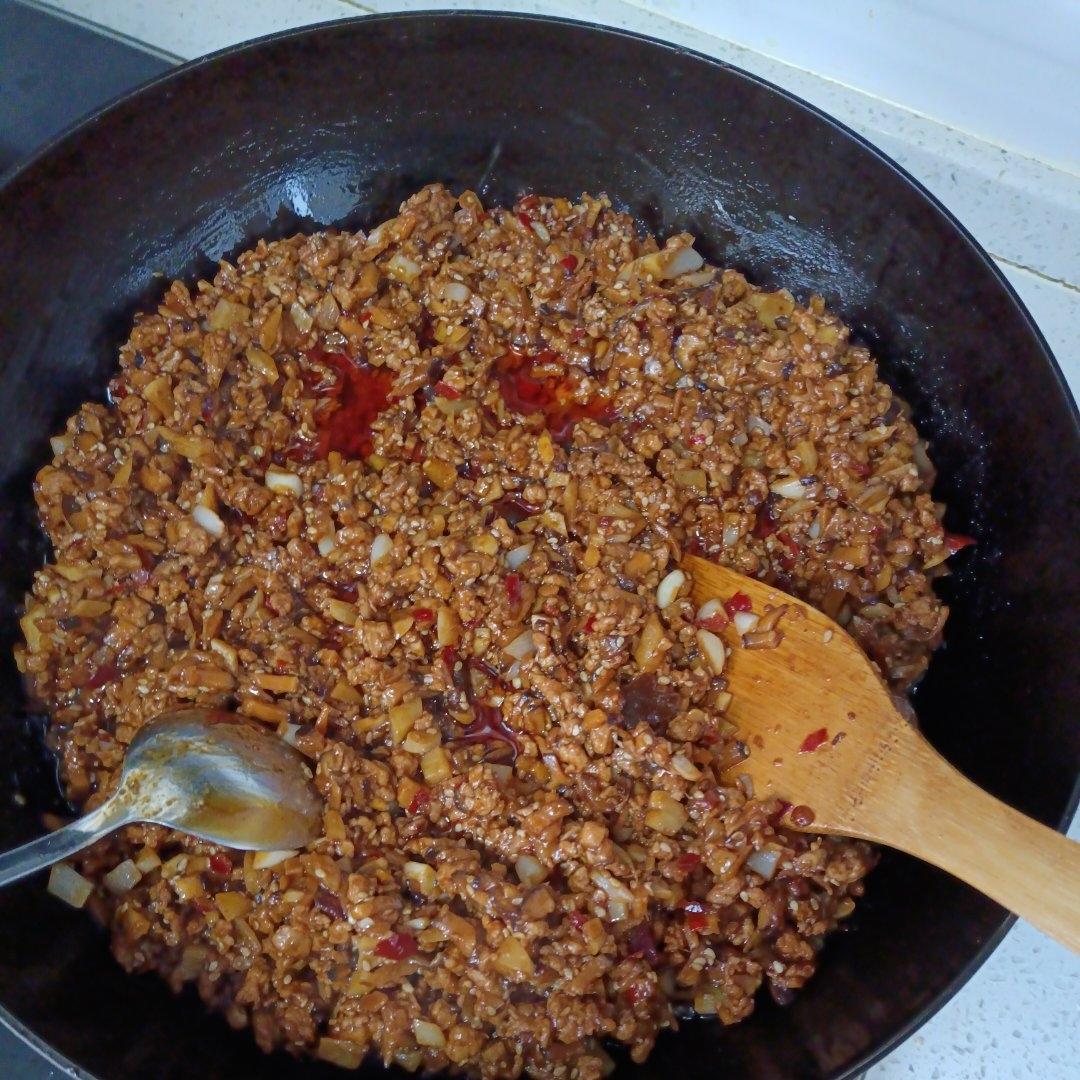 万能香菇肉酱下饭酱，香菇肉酱面，香菇肉酱盖饭