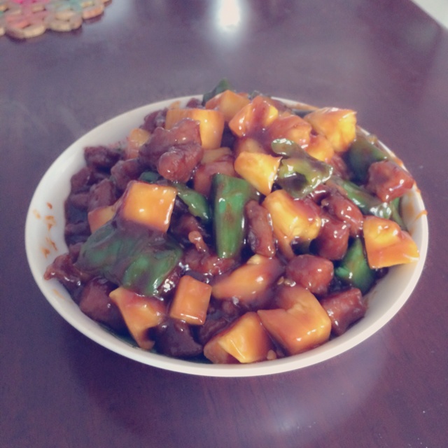 菠萝咕咾肉