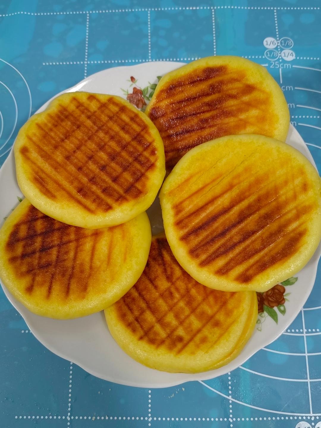 东北贴饼子、玉米饼