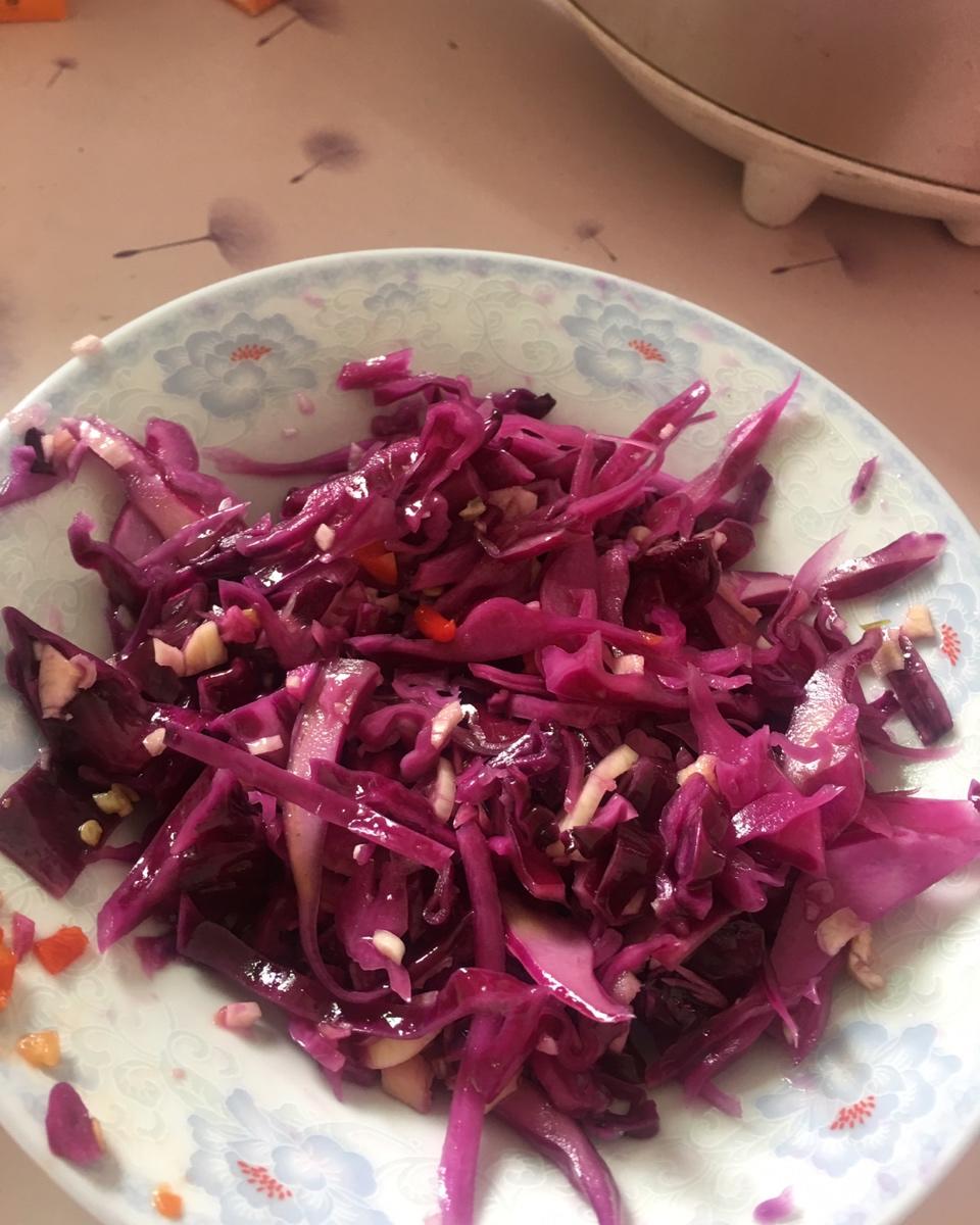 超开胃凉拌紫甘蓝