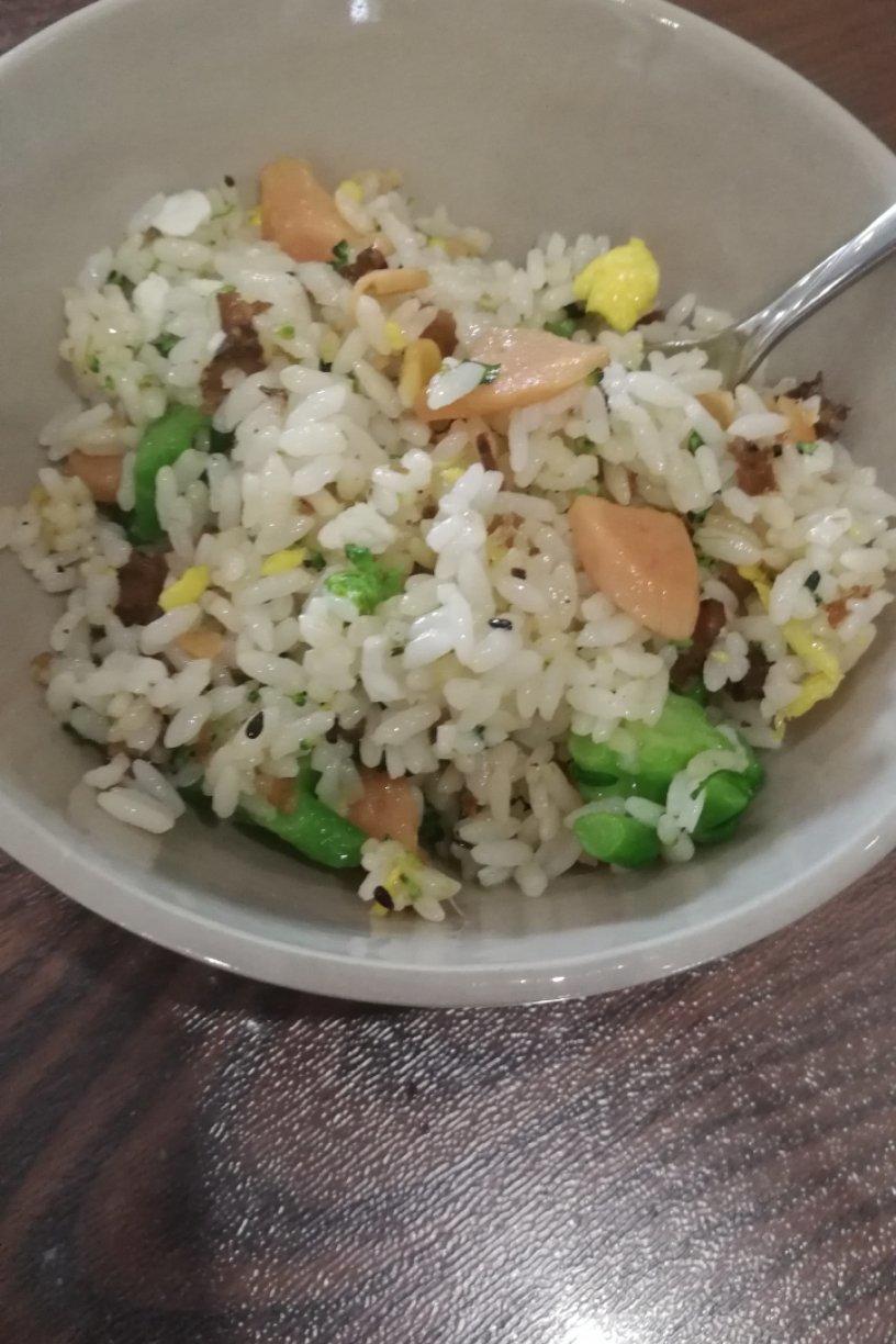 西兰花牛肉炒饭