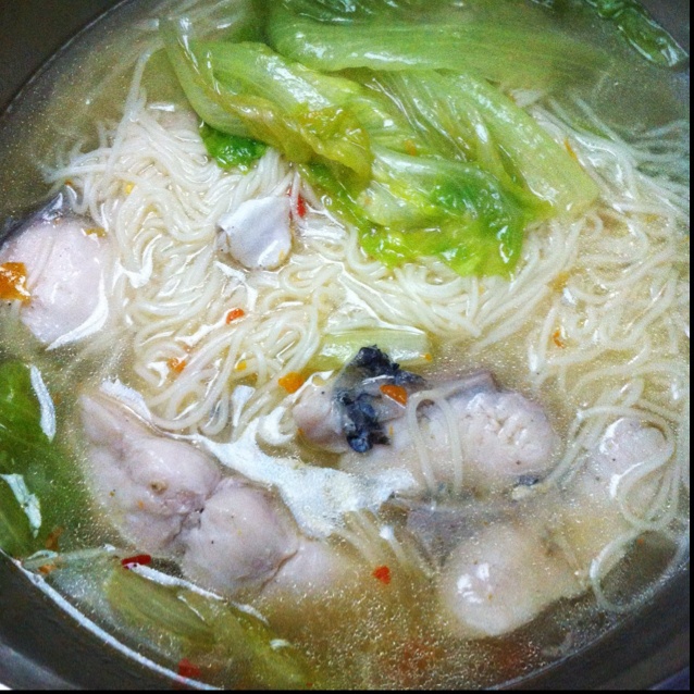鲜鱼汤面