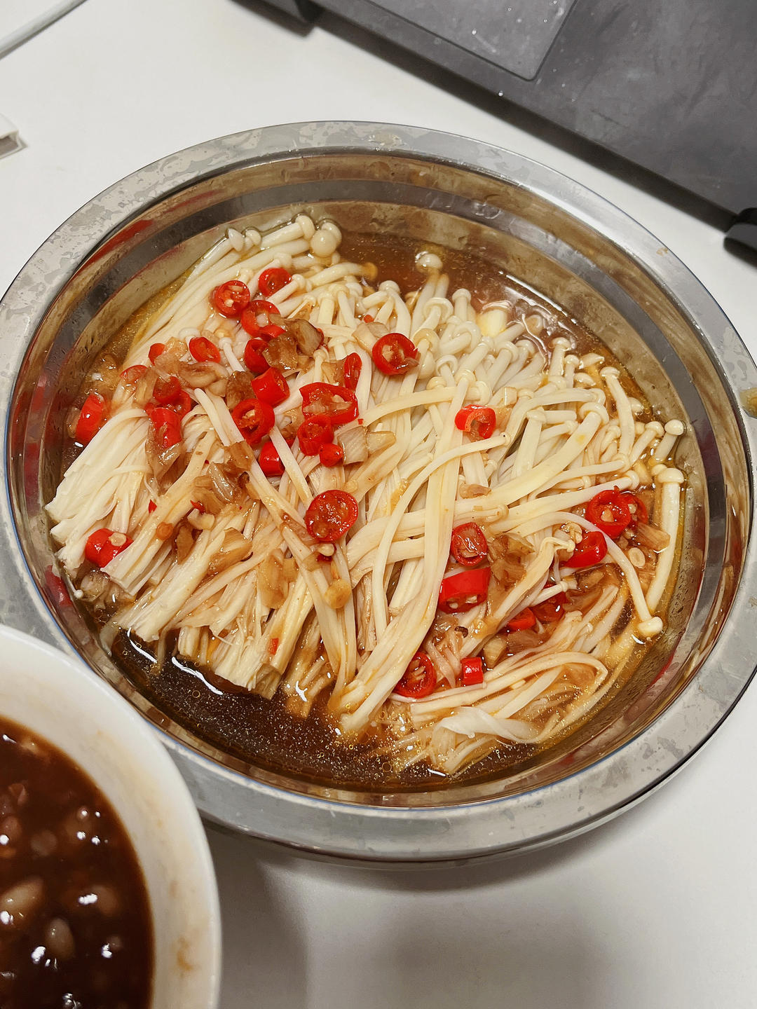 超级下饭的蒜蓉金针菇！好吃到爆