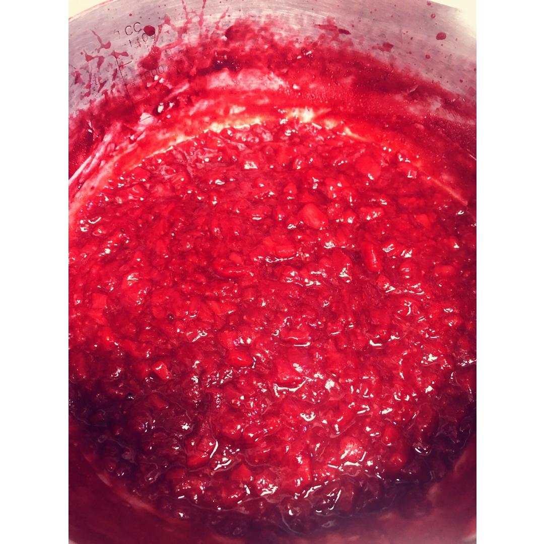 自制草莓酱（孩子爱吃的不得了）