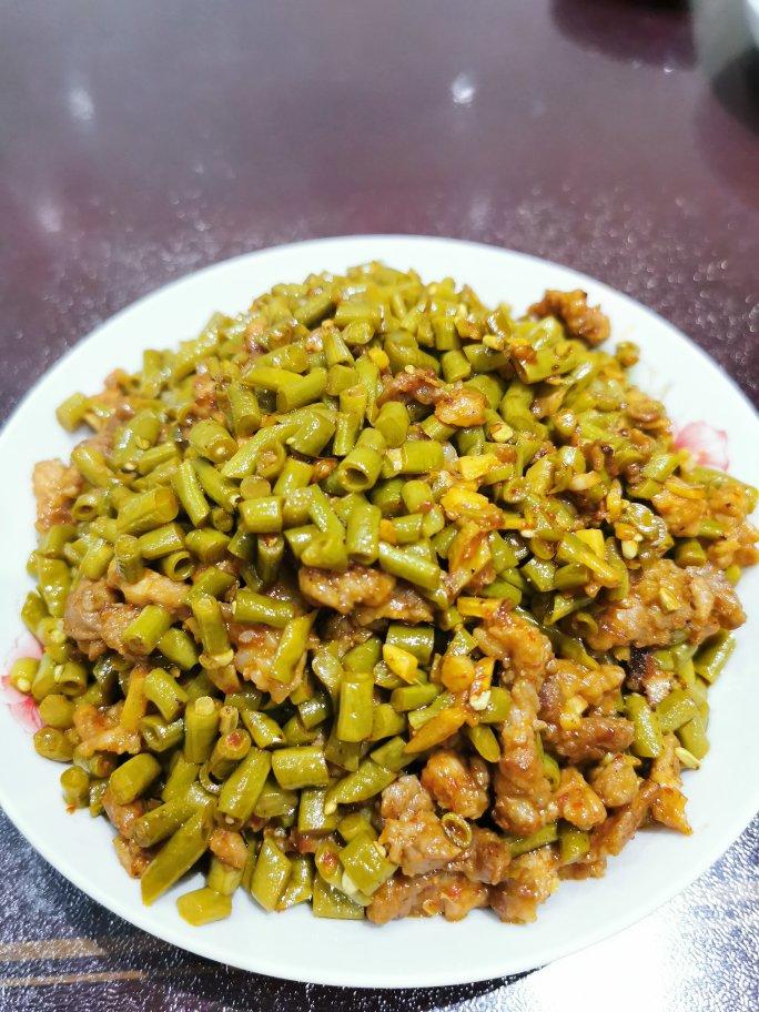 酸豆角炒肉末
