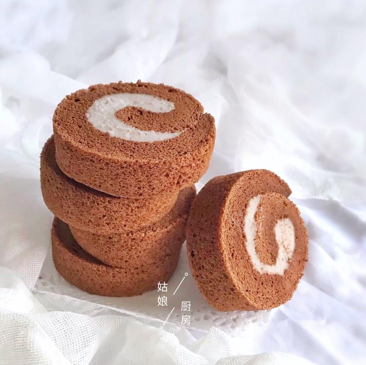 超浓郁卷不裂的巧克力蛋糕卷