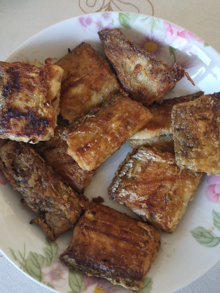 黑胡椒干煎带鱼