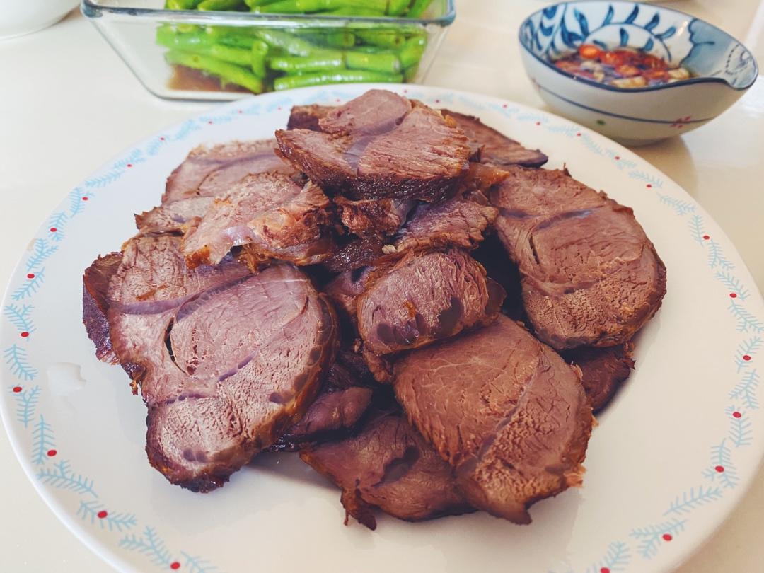 卤牛肉