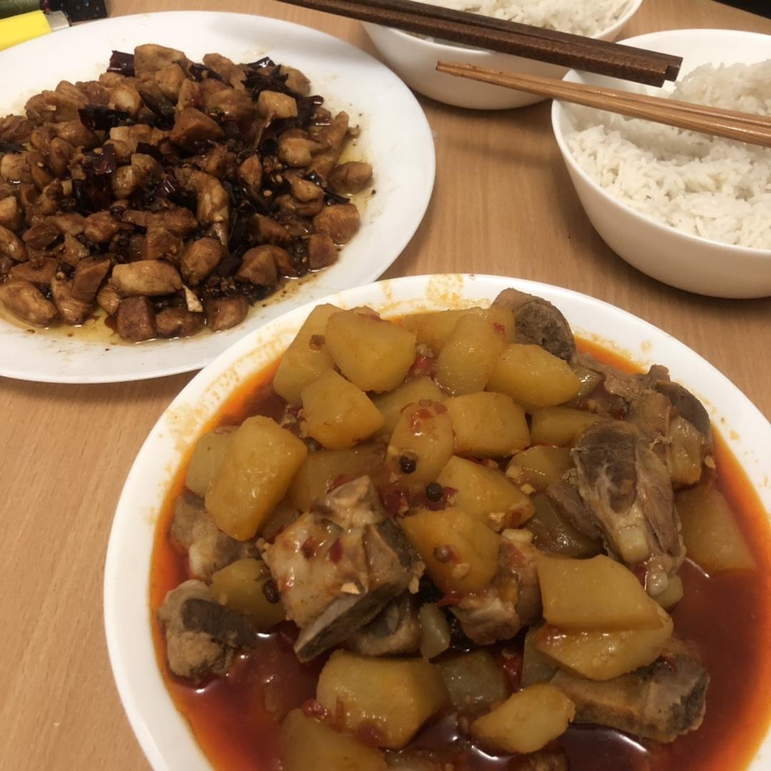 川味土豆烧排骨