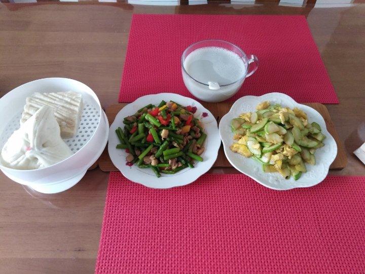 蚝油彩椒鸡丁