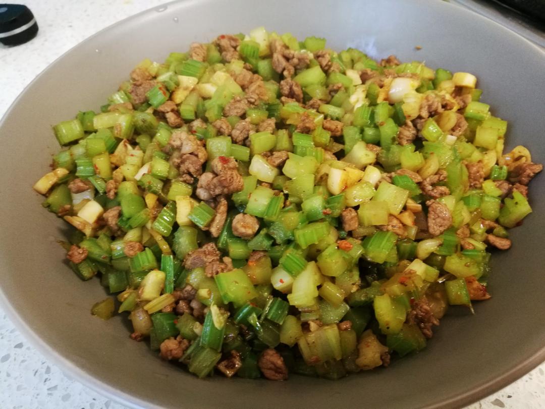 芹菜牛肉末「下饭神器」