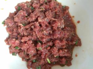 牛肉长豇豆馅蒸饺的做法 步骤1