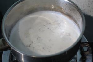 奥利奥藜麦牛奶粥的做法 步骤3