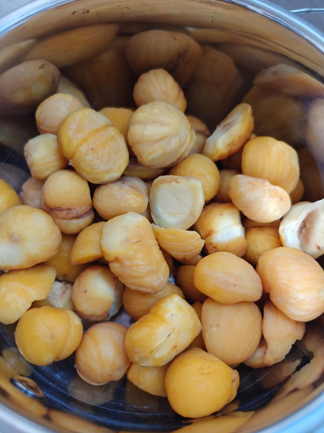 生板栗剥皮小技巧，各个光溜又完整！