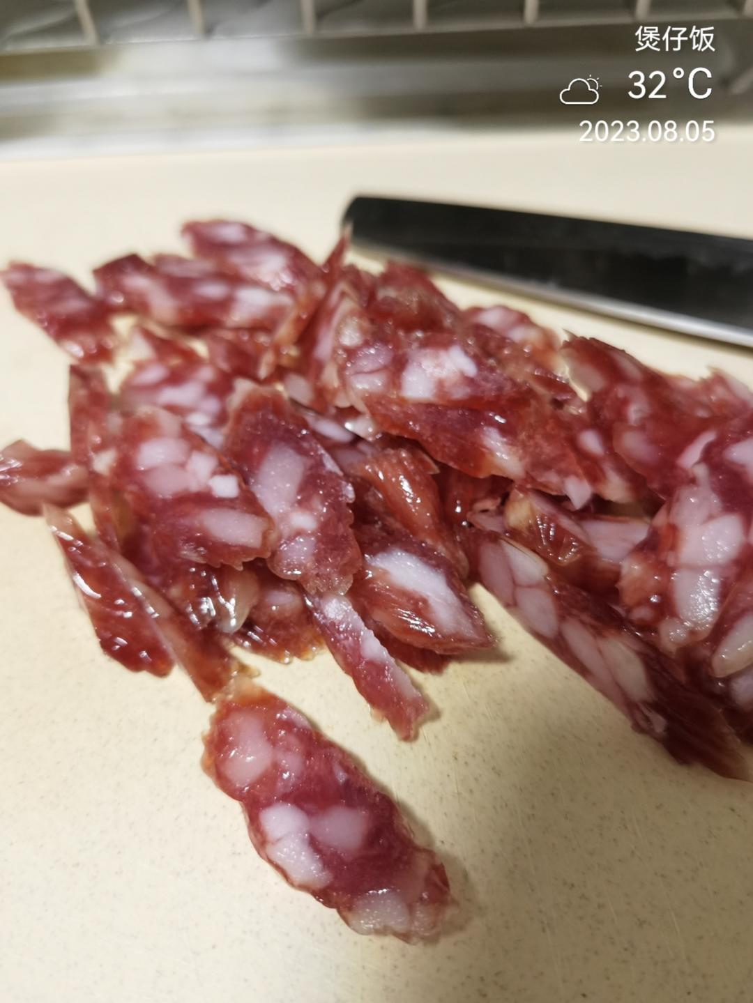 香肠煲仔饭