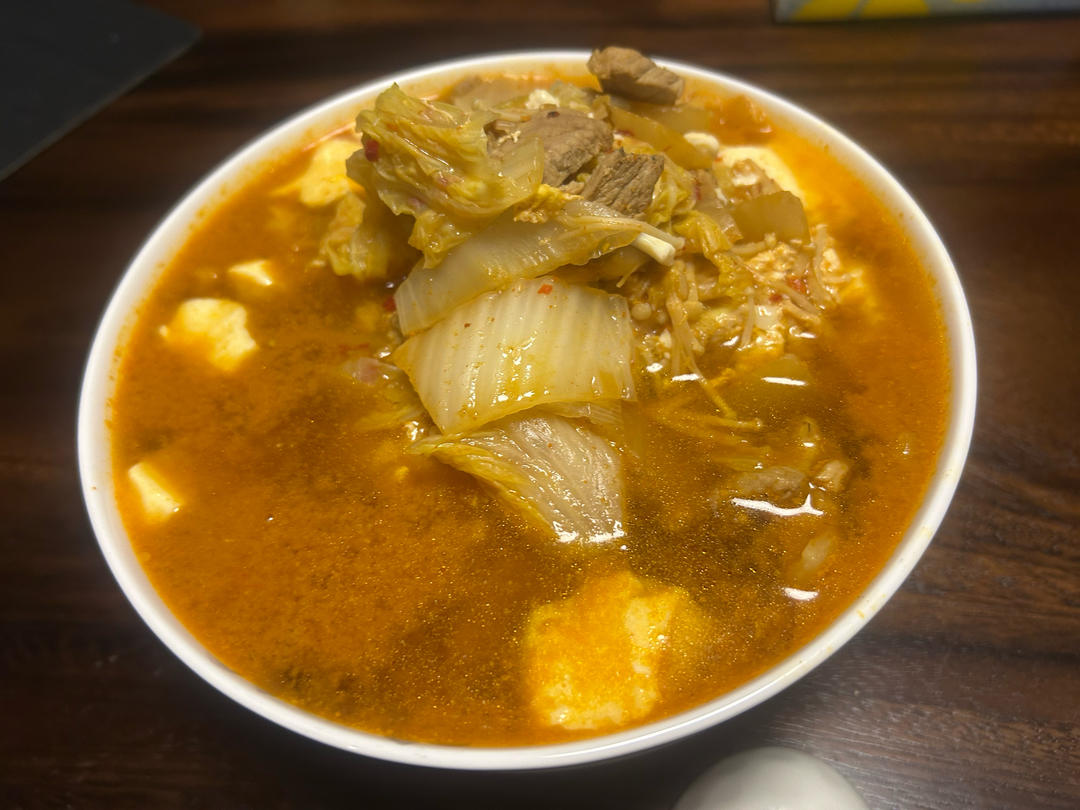 韩式泡菜豆腐锅/辣白菜豆腐汤